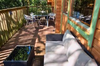 Scandi Style Bracken Lodge with Private Decking Sleeps 6 - 9