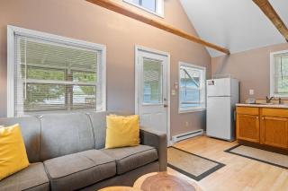 Sunset Shores - Tiger Lily Cabin #5 by Simple Life Rentals - 0