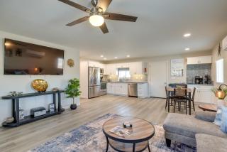 Stylish Maricopa Cottage w/ Mtn Views & Grill! - 9
