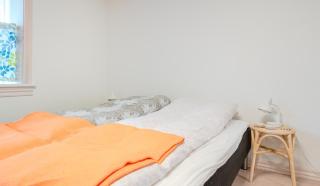 Newly Renovated Double Rooms with Kitchenette and Free Parking - 6