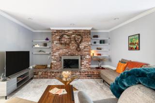 Stylish Midtown KC Retreat - Walkable with 2 Patios - 9