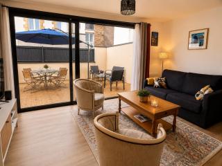 Plein centre Auray - Spacieux duplex T2 avec grande terrasse ensoleillée - 7