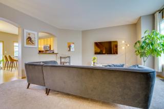 Spacious & Quiet Townhome In the Twin Cities - 4