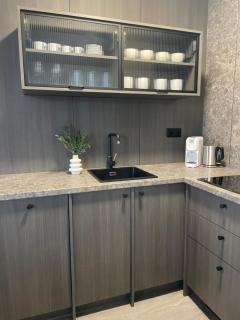 Boutique Ivory Apartment - 7