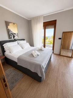 Sunny Seaside Villa-90 m from beach - 5