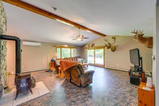 Wooded Applegate Retreat w/ Private Trail Access - 6