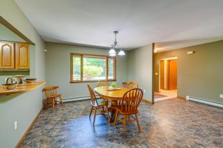 Wooded Applegate Retreat w/ Private Trail Access - 3