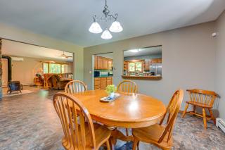 Wooded Applegate Retreat w/ Private Trail Access - 2