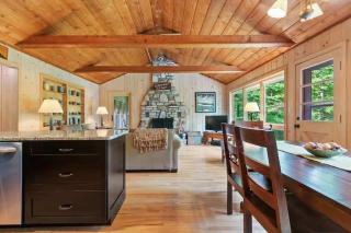 Roo Retreat by Simple Life Rentals - 0