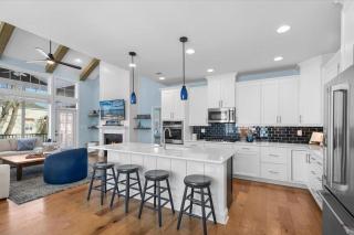Coastal Retreat 5BR+Flex Sleeps 14 Beach - 0