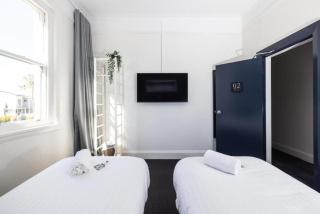 The Albion Hotel - 2