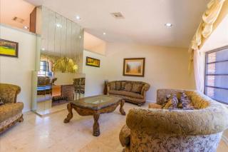 Luxury 5BD Lauderhill Waterfront Home with Pool - 2