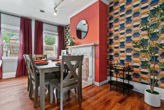 Trendy 2BR Near Carson Street with Free Parking - 4