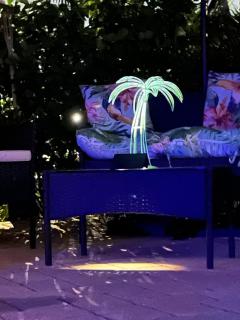 COASTAL BUNGALOWS Number3 1Bed 1Bath APT SHARED POOL - 1
