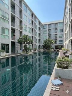 The Poolside Sanctuary Luxury 1BR Condo - 1