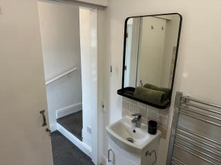 Refurbished 2BR Flat in Historic Welsh Market Town - 3