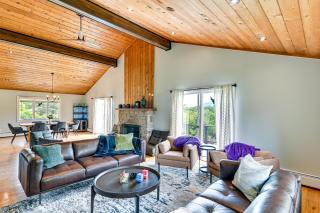 3 Acres, Mtn Views, Pond Access, Steps to Winery - 9