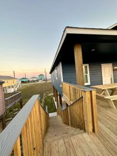 Seaside Home Steps From the Beach - 7