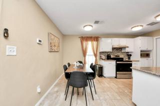 3BR home, in south Houston, near Hobby /NASA - 7