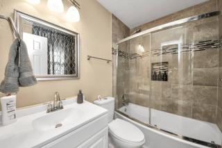3BR home, in south Houston, near Hobby /NASA - 6