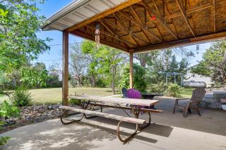 Explore Badlands Nat'l Park: Family Home w/ Patio - 8