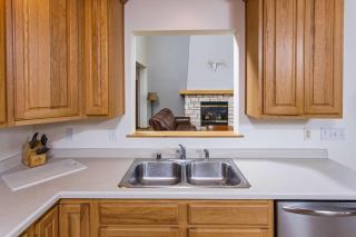Door Way Inn by Simple Life Rentals - 2