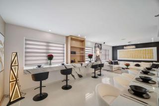 Luxe Oceanfront Penthouse on Ocean Drive So Beach - 8