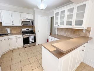 Sunny 3BR2BA House Near Western Univercity - 4