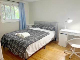 Sunny 3BR2BA House Near Western Univercity - 5