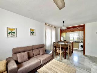 Chic Almerian Apartment with Pool for 4 - 5