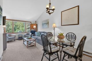 Cedar Haven Unit 202 by Simple Life Rentals - 2