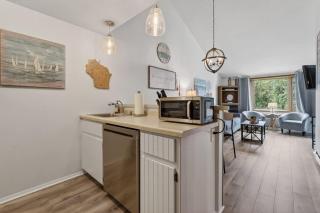 Ephraims Pearl Unit 203 by Simple Life Rentals - 7