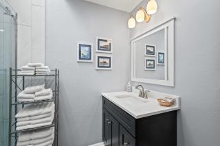 Holiday by the Bay Unit A-4 by Simple Life Rentals - 9
