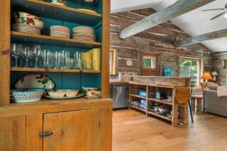 Gibraltar Getaway by Simple Life Rentals - 1