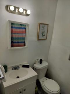 Stylish & Comfortable Studio at 1823 Dewey St E - 5