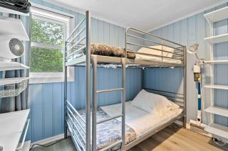 Sunset Shores - Sunflower Cabin #4 by Simple Life Rentals - 1