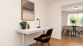 Spacious Pet Friendly Shoreline Home EV charger - 2