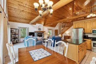 Top of the Hill Cabin by Simple Life Rental - 5