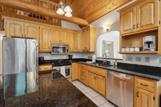 Top of the Hill Cabin by Simple Life Rental - 3