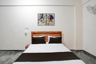Hotel O Jodi Sri Muneshwara Swamy Temple - 2