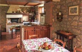 Lovely Home In Villa Collemandina - 6