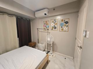 Monarch Parksuites - Balmoral Place (near NAIA, MOA, MOA Arena, DFA) - 6