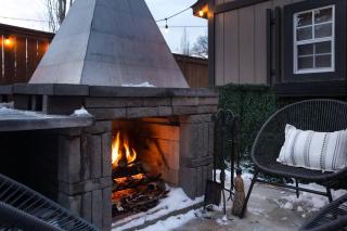 Alpine Elegance Modern 2BR Suite - Holiday Home - 8