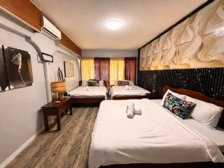 Aloha Ocean View Resort - 1