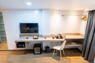 Kuadro Hotel & Suites - 6