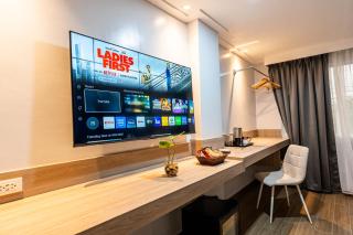 Kuadro Hotel & Suites - 1