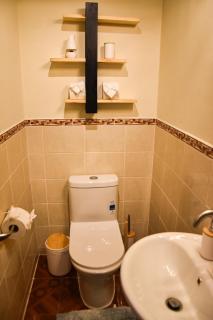 Lolos Place - 6