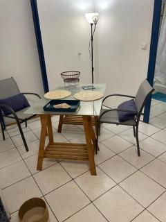 STUDIO TOUT ÉQUIPÉ TERRE SAINTE - Saint-Pierre - 2