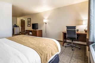 Comfort Suites at Par 4 Resort - 1