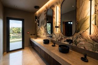 Radisson Red Funes - 6